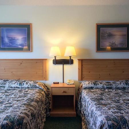 White Oak Inn And Suites Deer River Εξωτερικό φωτογραφία