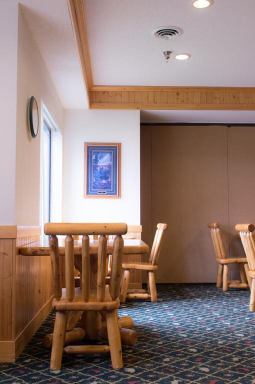 White Oak Inn And Suites Deer River Εξωτερικό φωτογραφία