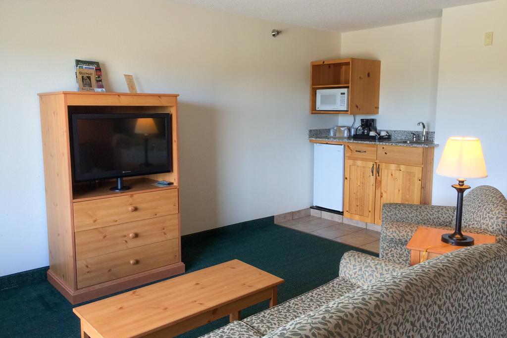White Oak Inn And Suites Deer River Εξωτερικό φωτογραφία